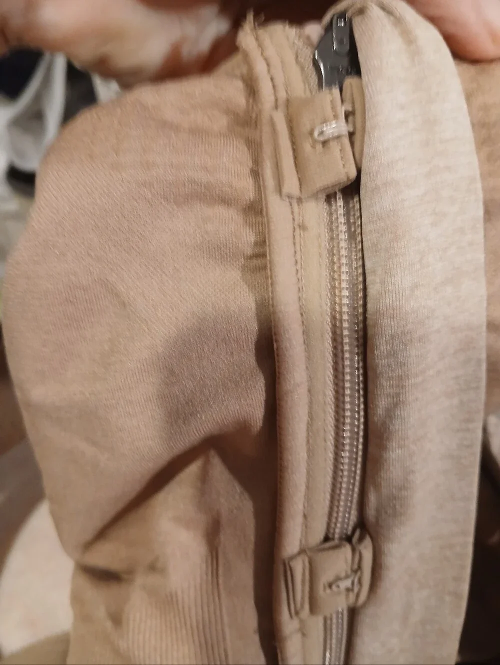 Shefit Womens Tan Sports Bra. Size 5 Luxe. Front Zip